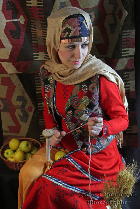 Армянский Тараз- национальная одежда-женское