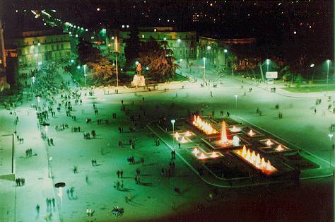 Тирана. Площадь города