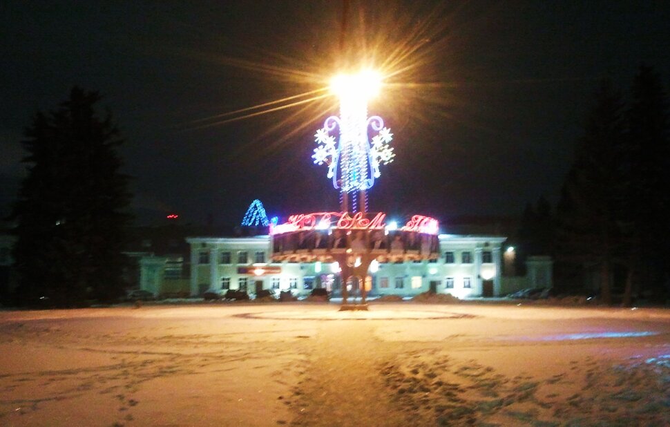 Ночью на площади