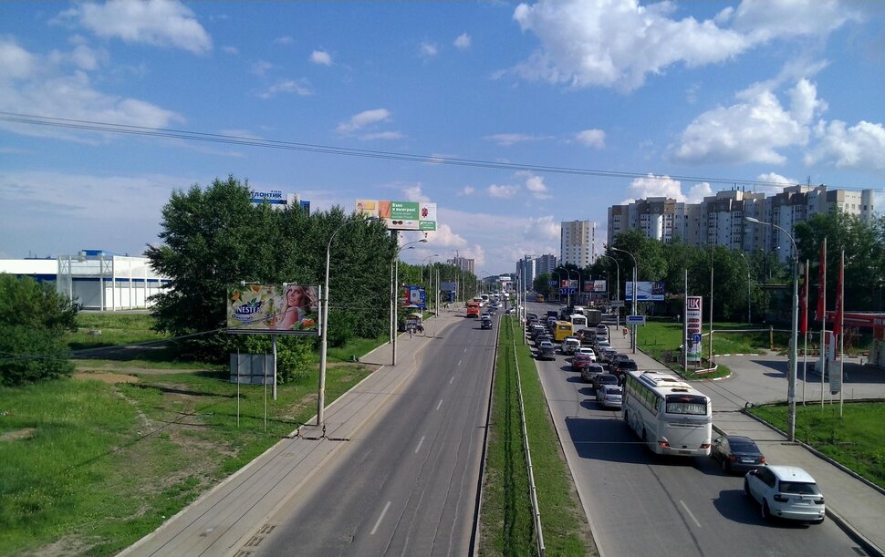 Над улочкой