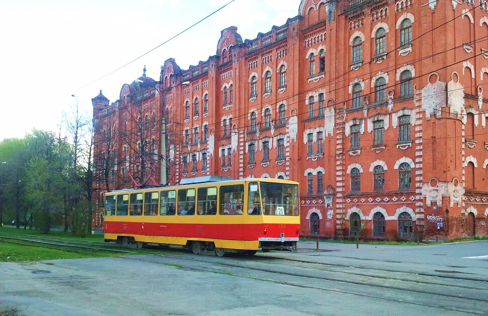 По старому городу на трамвае