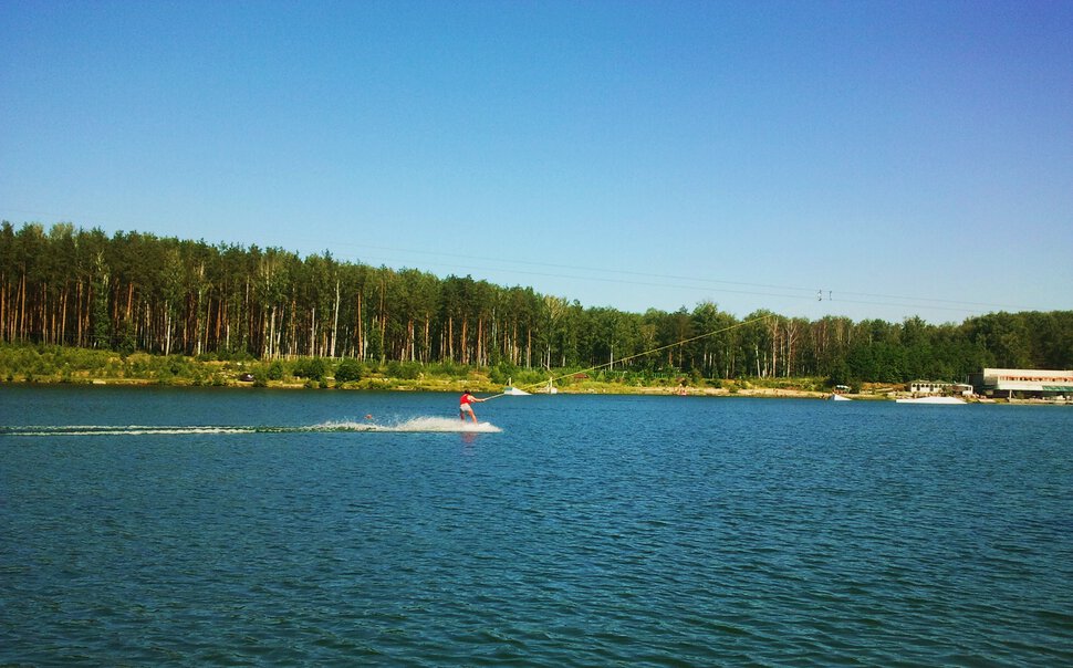 На воде