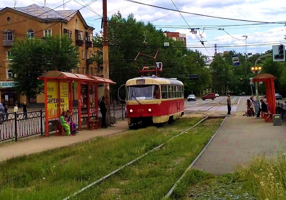 По проспекту