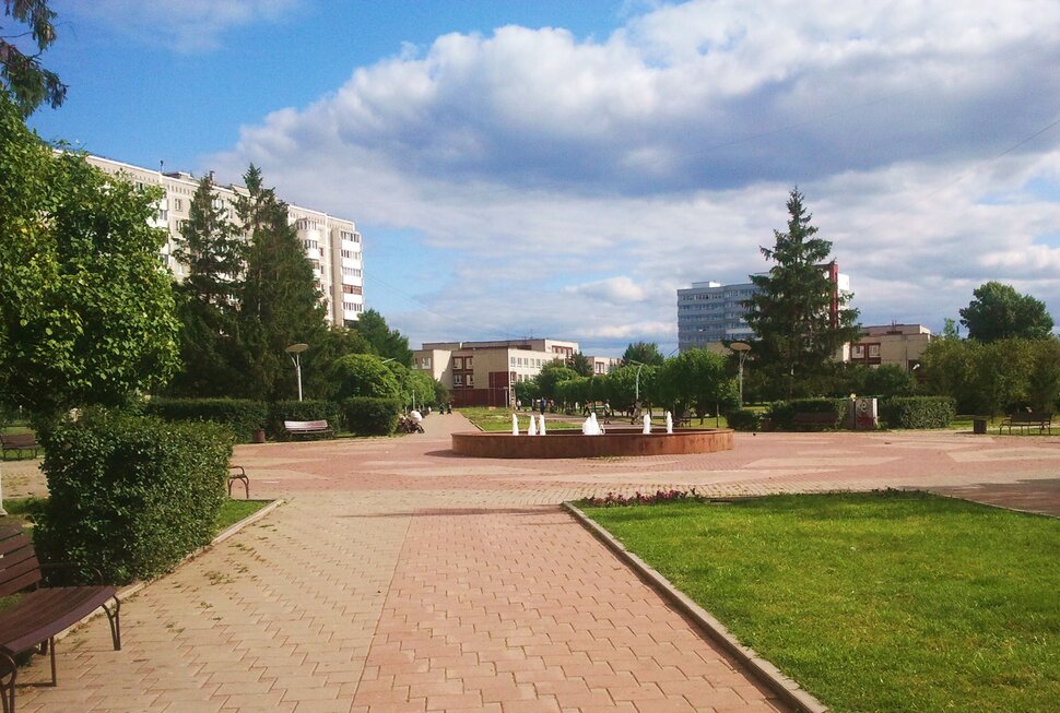 По бульвару