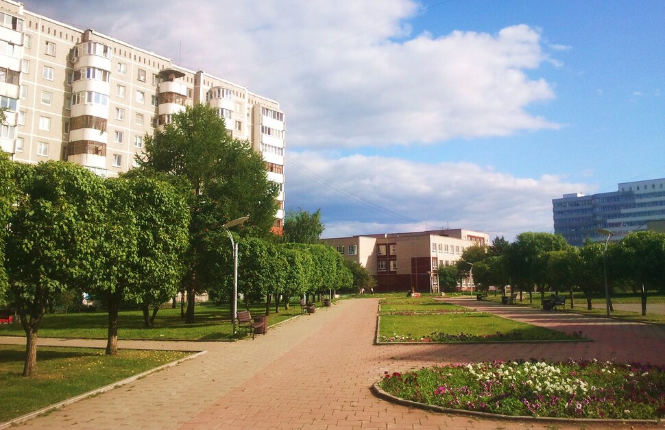 По бульвару
