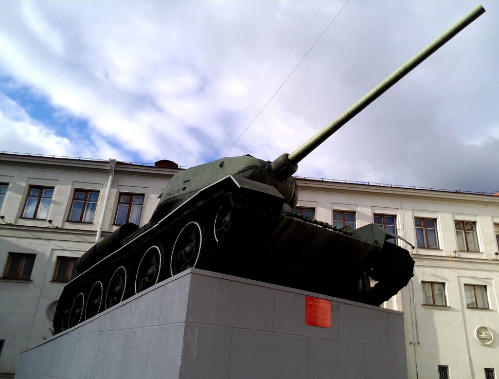 У танка