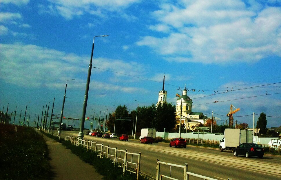 По проспекту