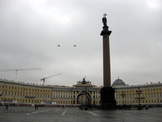 Дворцовая площадь в октябре 2010