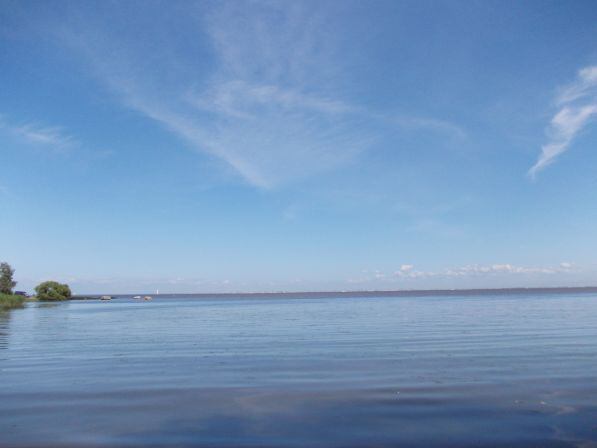 Петергоф - Залив сливается с небом