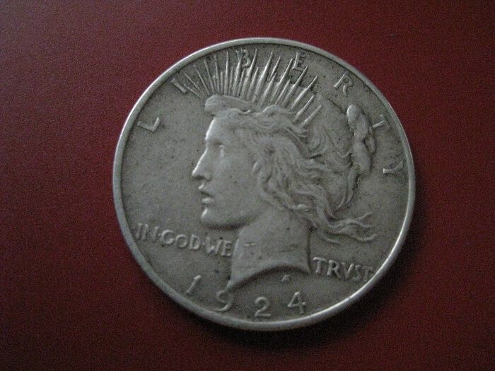 Серебряный доллар 1924 года