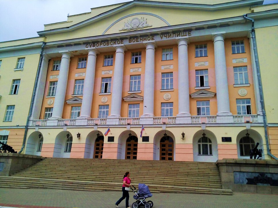 Тверь новое суворовское училище фото