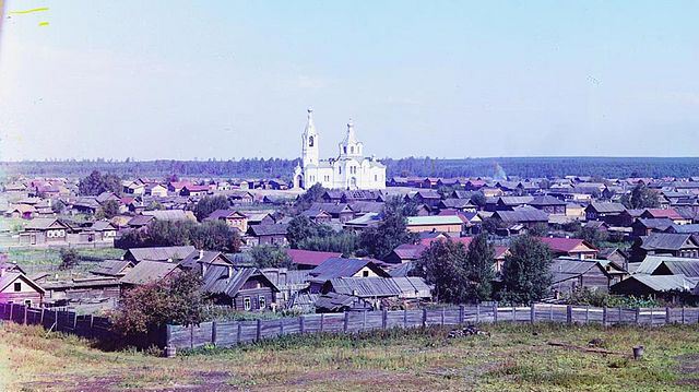 ВИЗ, Николаевская церковь - теперь кино Сталь