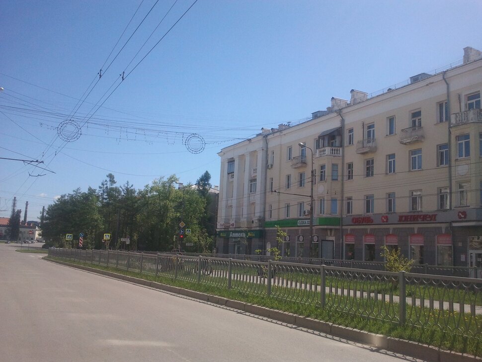 По бульвару