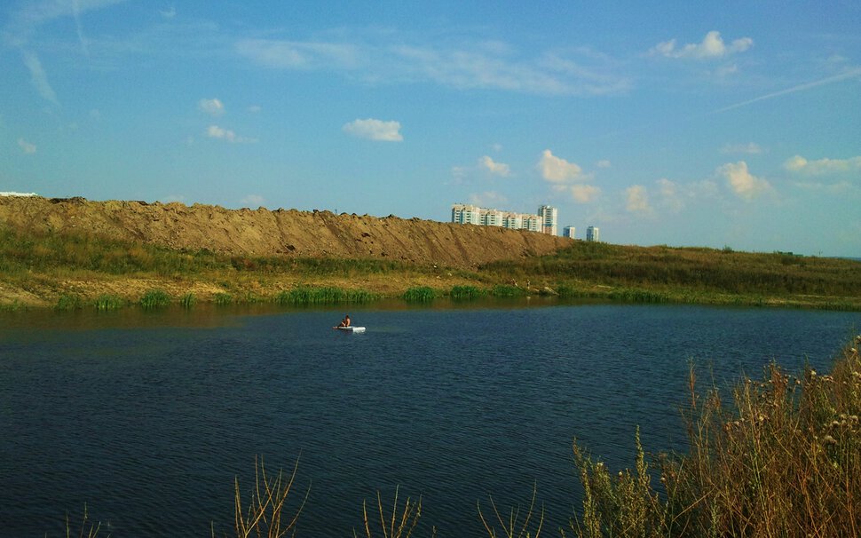 На лодочке за городом