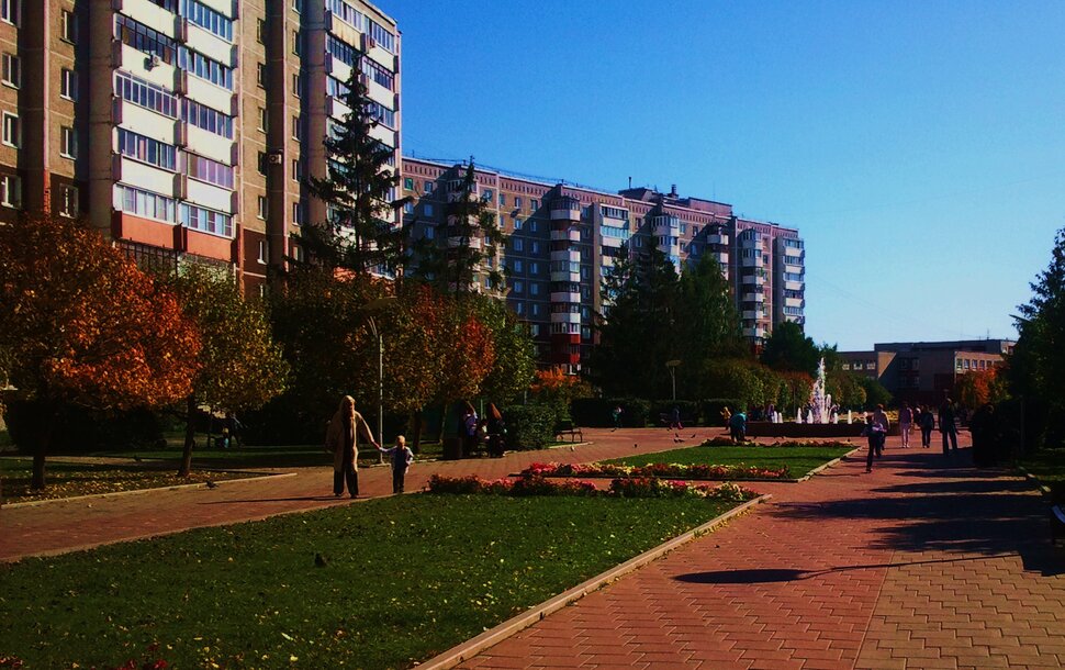 По бульвару