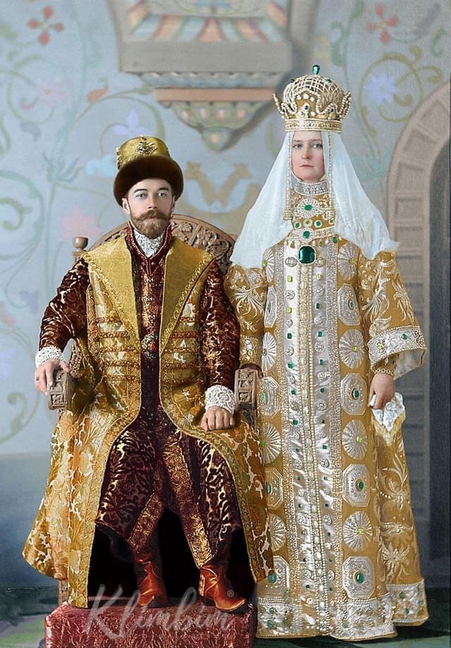 Бриллиантово-золотой наряд русской императрицы