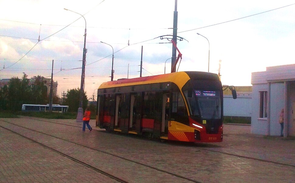 На трамвайчике по городу