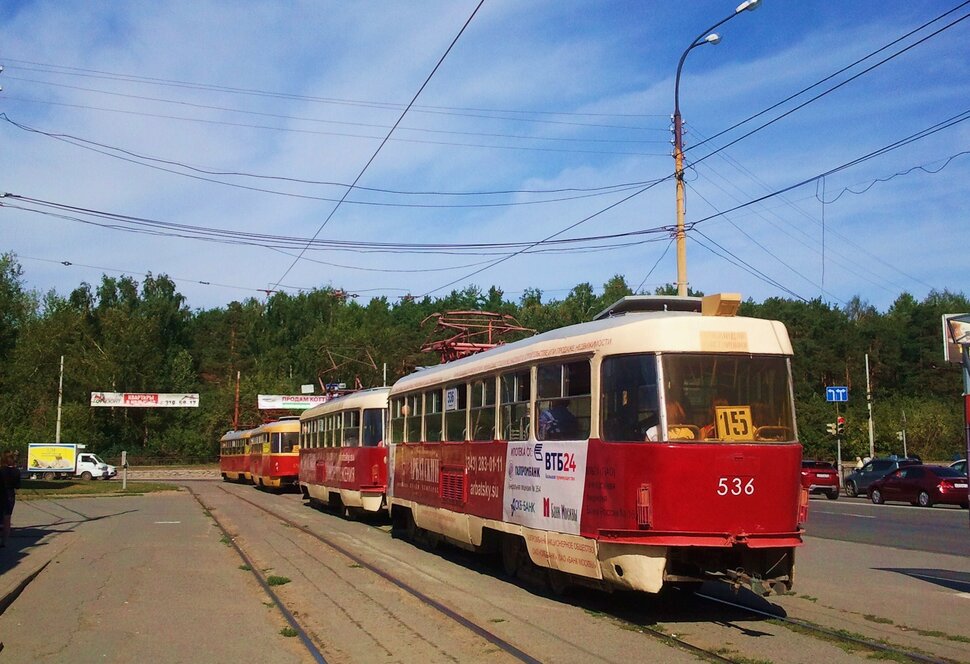 По проспекту