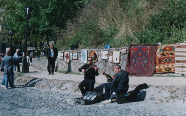 Музыканты на Андреевском спуске в Киеве