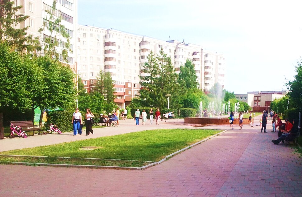 По бульвару