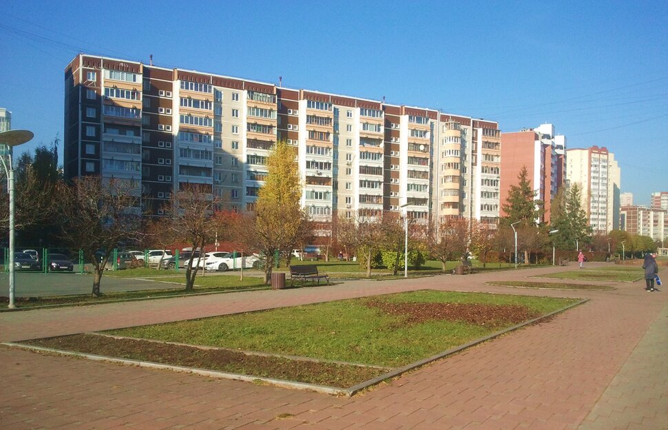По бульвару