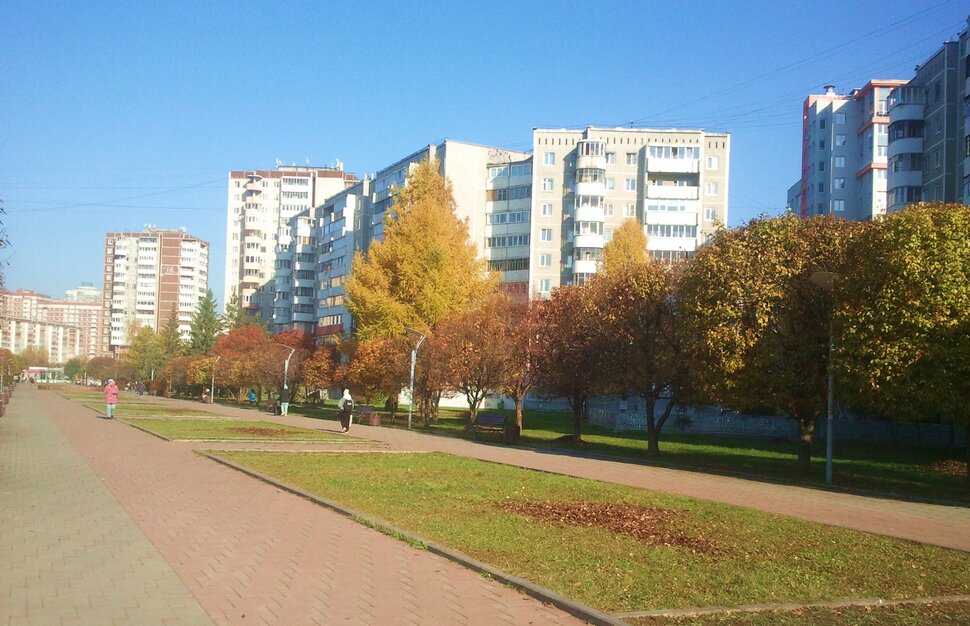 По бульвару