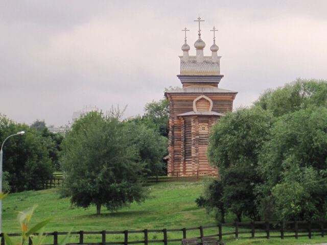 В парке Коломенское