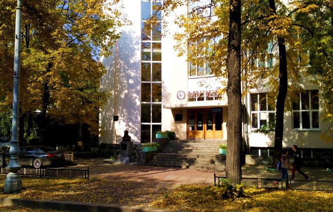 По главному проспекту
