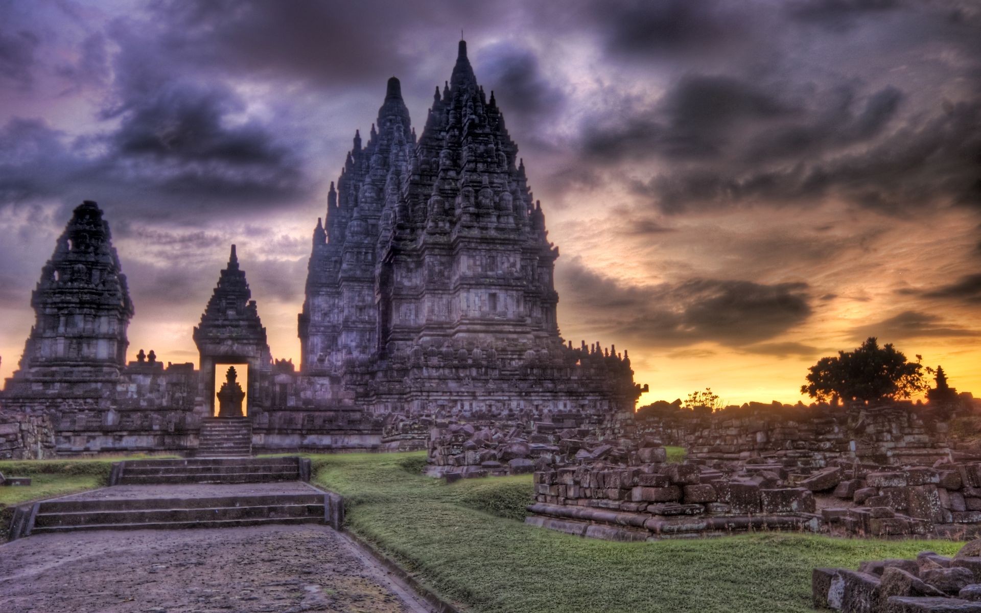 Малайзия индонезия индия. Прамбанан — древний храмовый комплекс Индонезии. Ангкор ват. Буддийский храм Ангкор ват. Камбоджа Angkor Wallpaper.