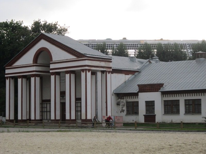 Кремлёвская школа верховой езды