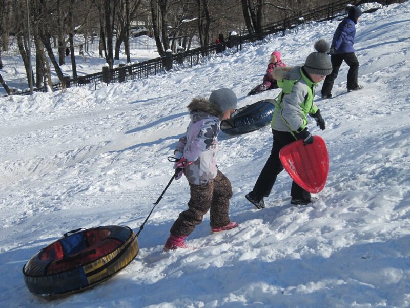 На горку