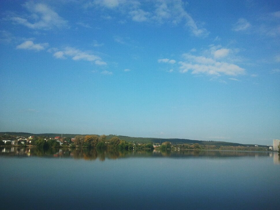 Осенью у реки