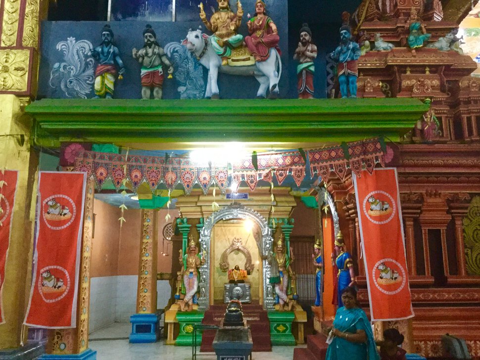 В храме Шри Муттамариамман на Шри Ланке