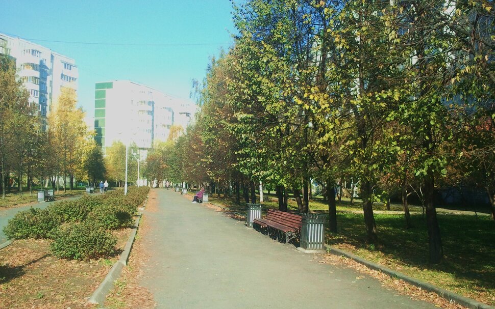 По бульвару