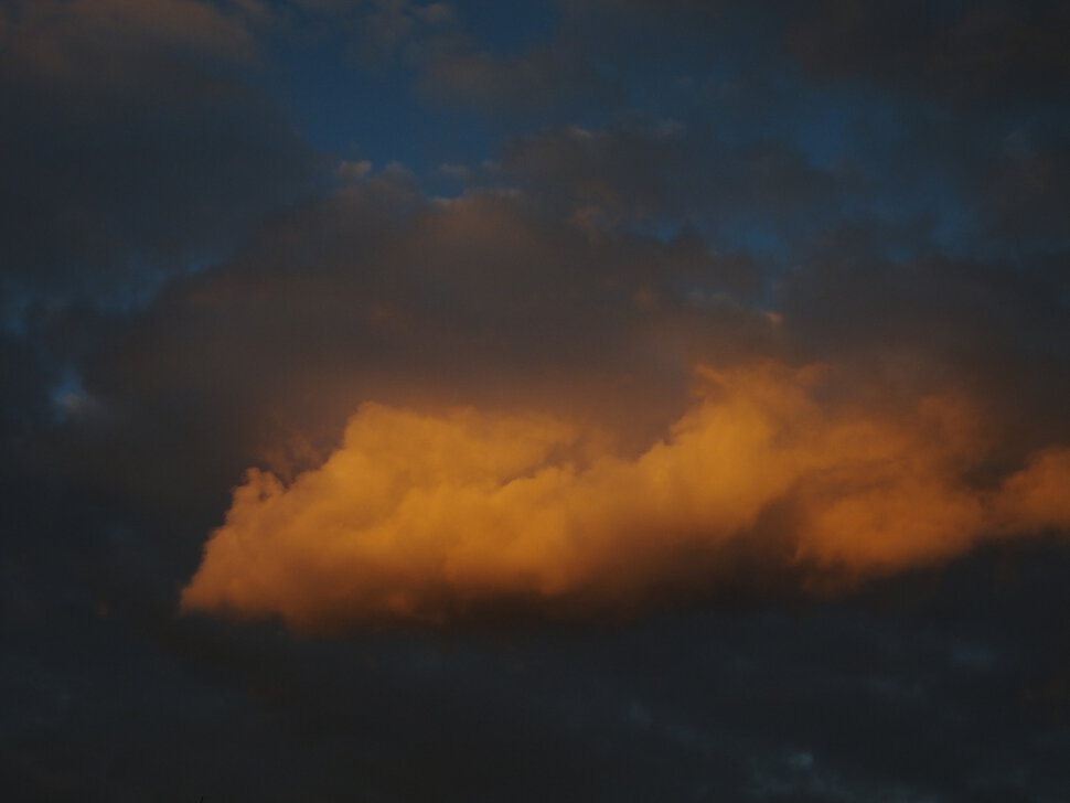 Багряные облака