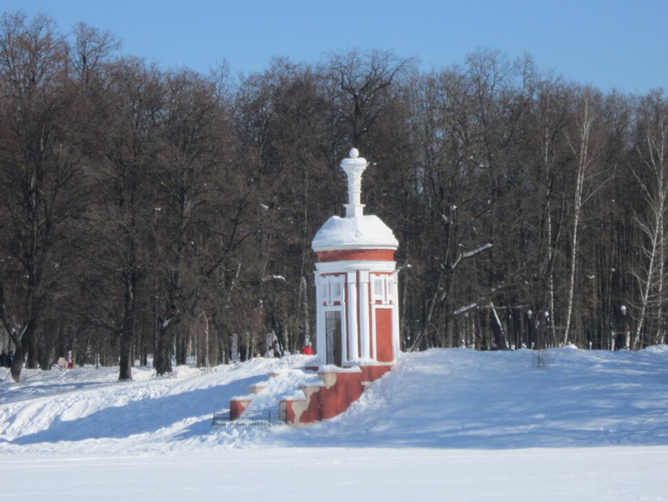 Старинная беседка