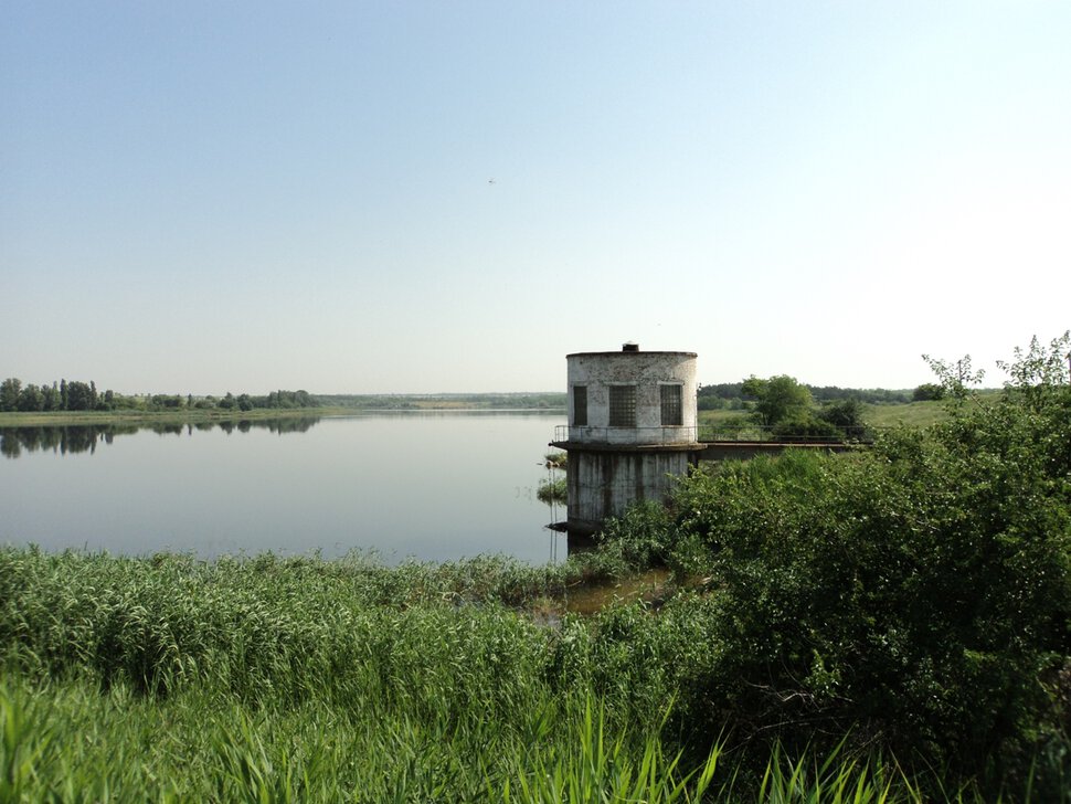 На водохранилище