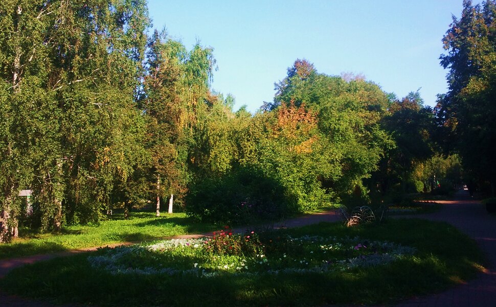 По бульвару