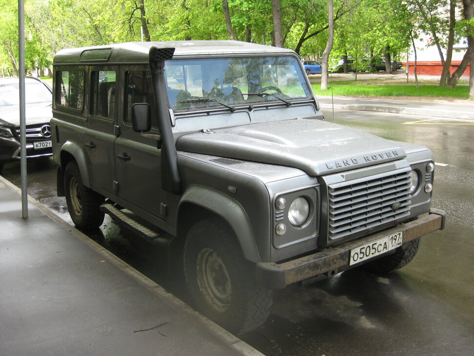 Land Rover Defender