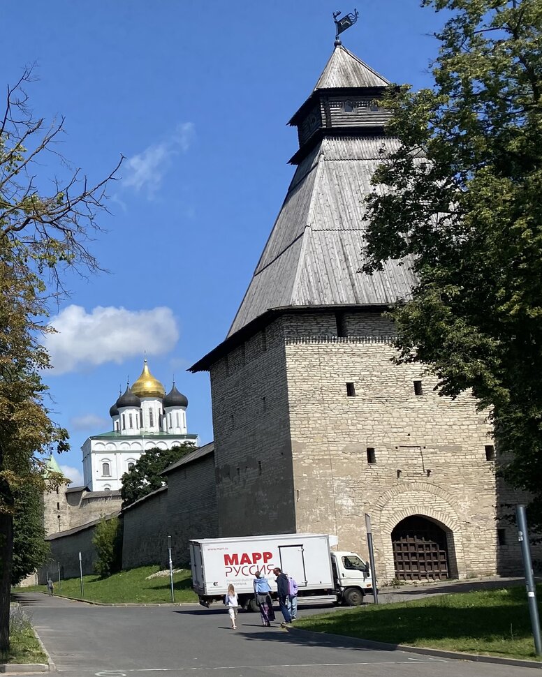 Река Великая. Псковский Кремль