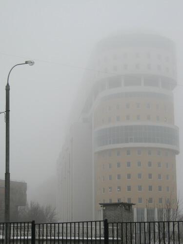 Дом как корабль в тумане
