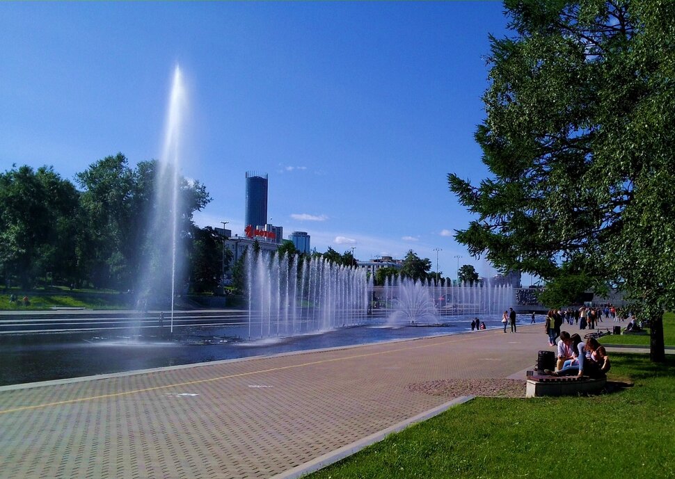 В сквере