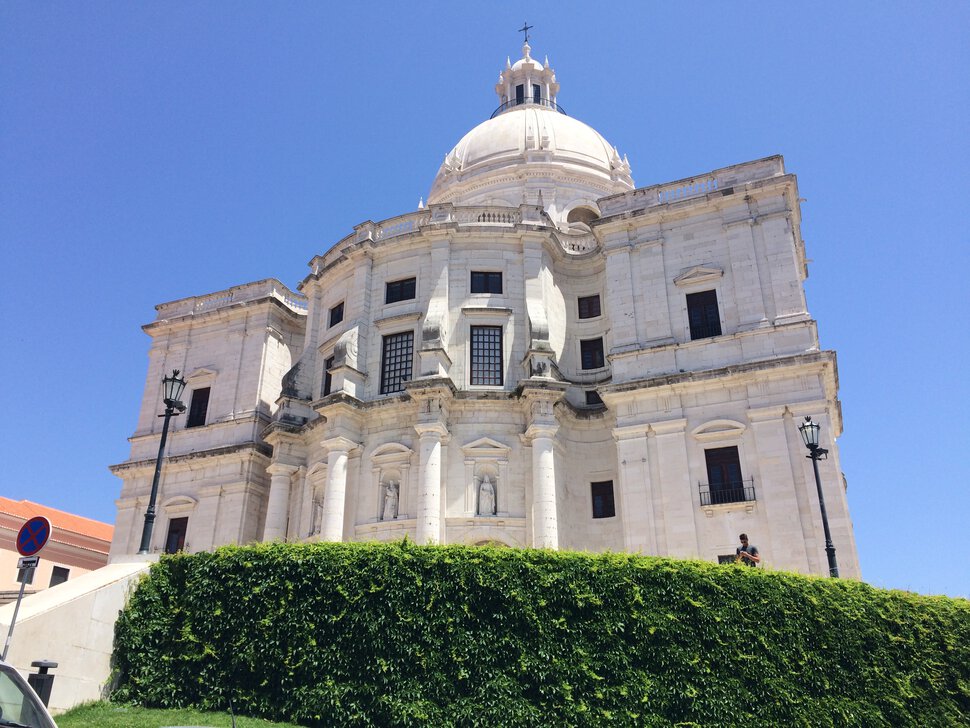 Церковь Санта Энграсия в Лиссабоне