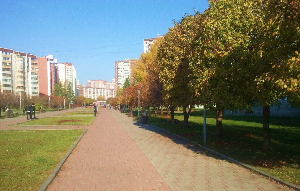 По бульвару