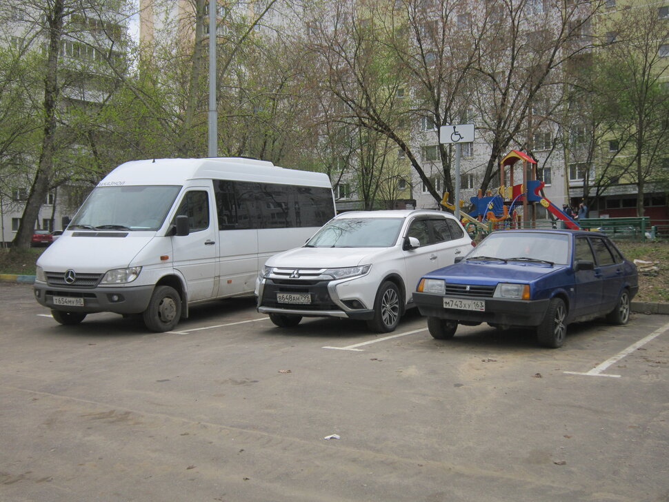 Мерседес, Мицубиси и Лада