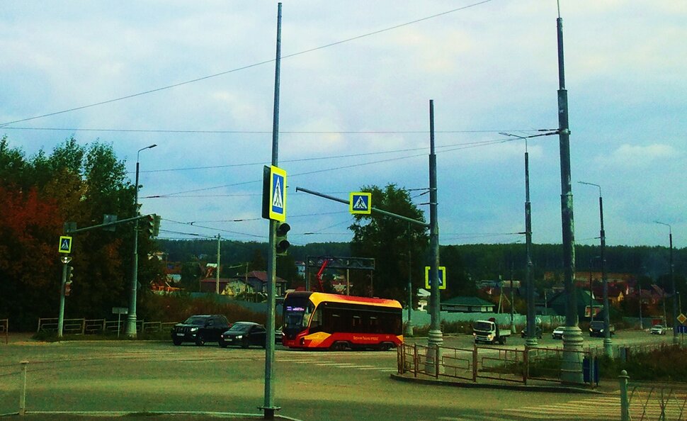 По проспекту