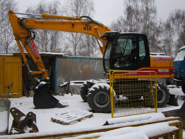 Экскаватор JCB