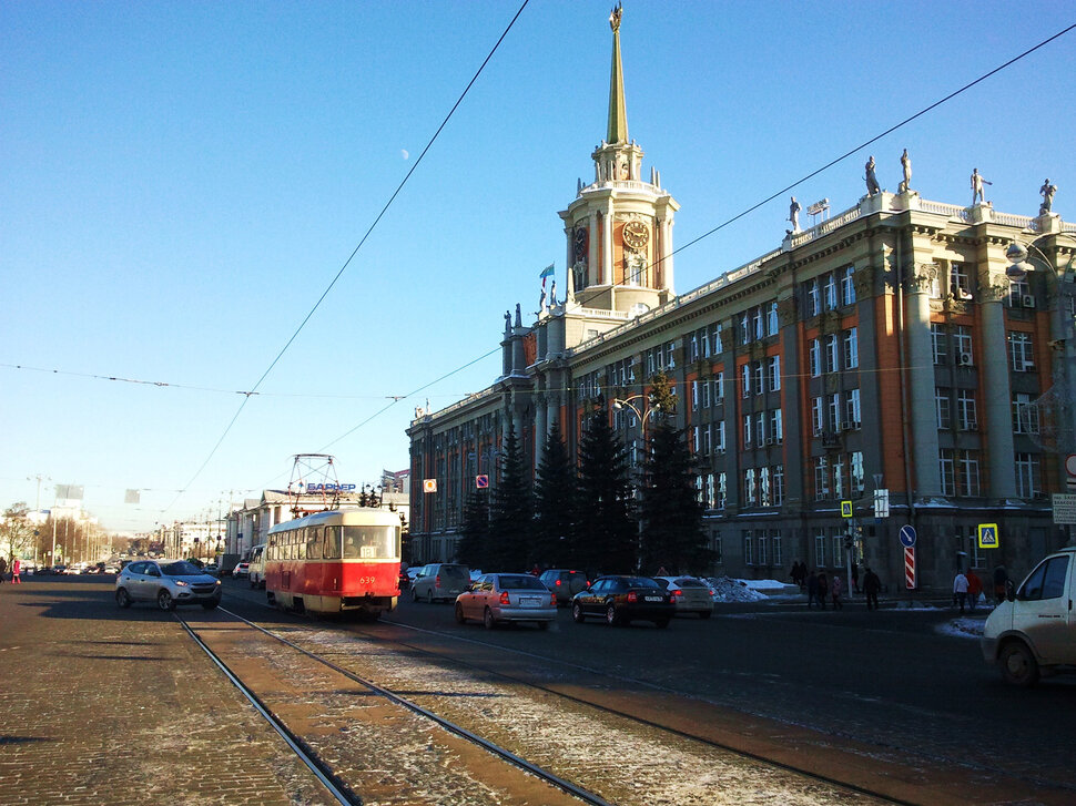 По главному проспекту