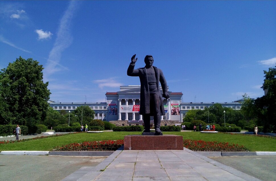 По главному проспекту