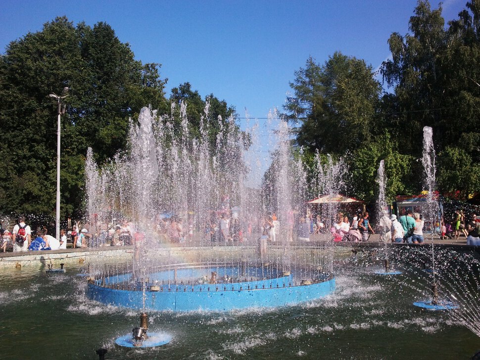 В парке у фонтана